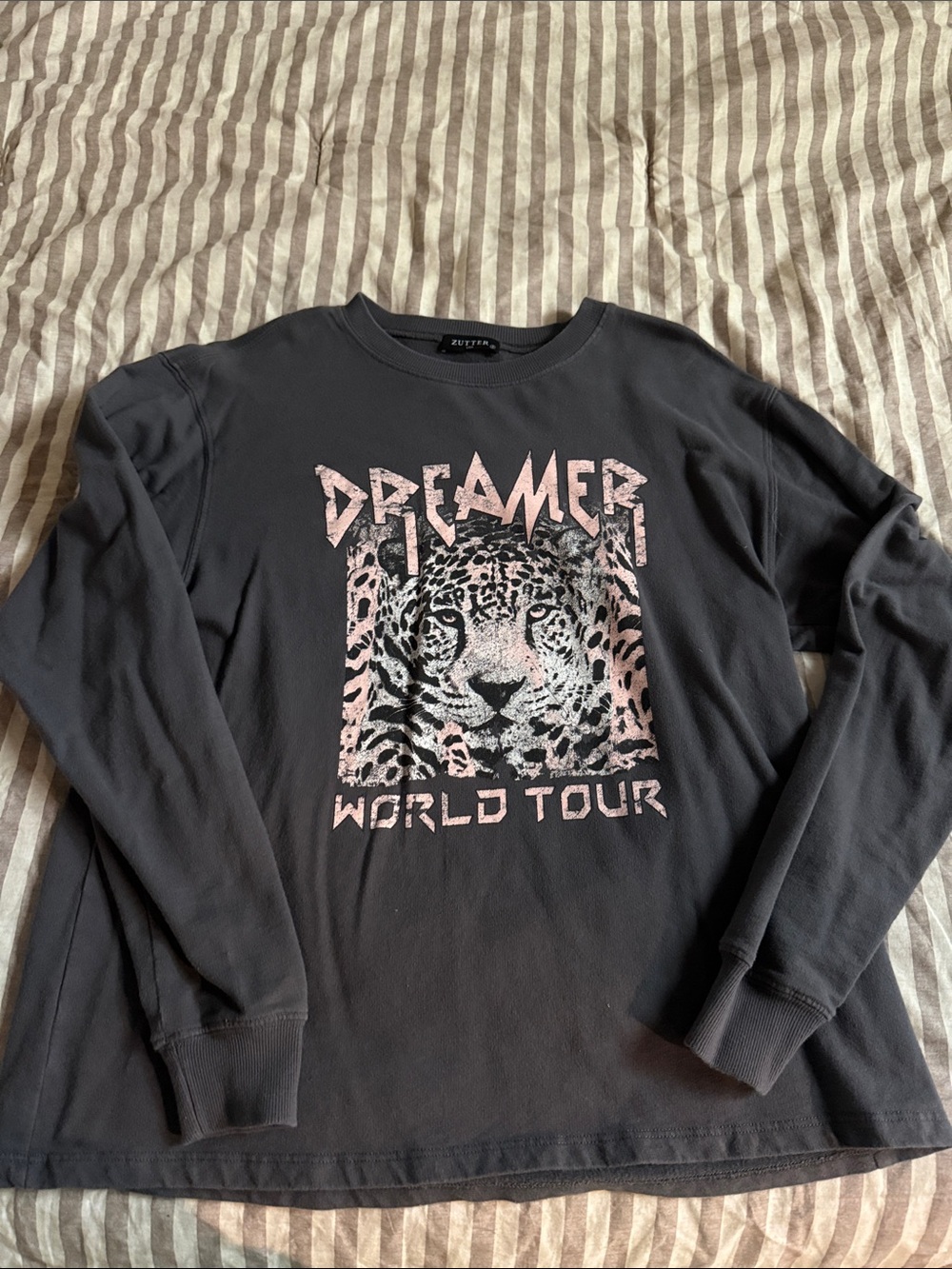 Women’s long sleeve tee